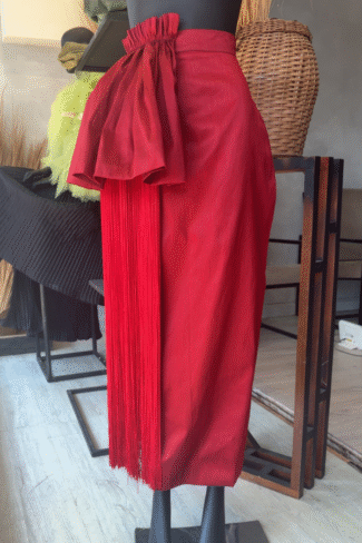 The lolo fringe skirt in red